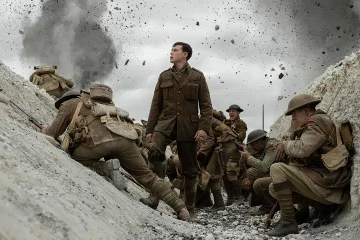 George MacKay as Schofield in a trench | 1917 VFX